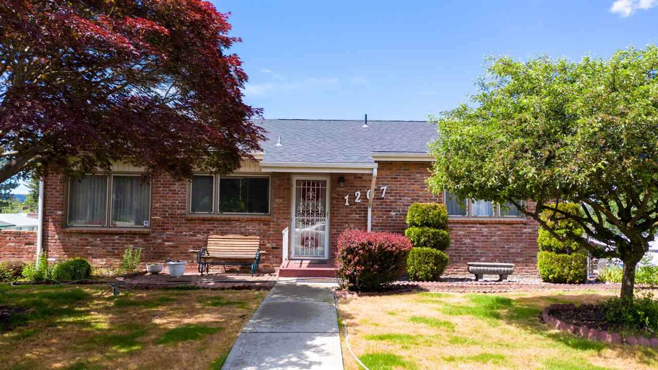1207 Vista Rd - Photo 1