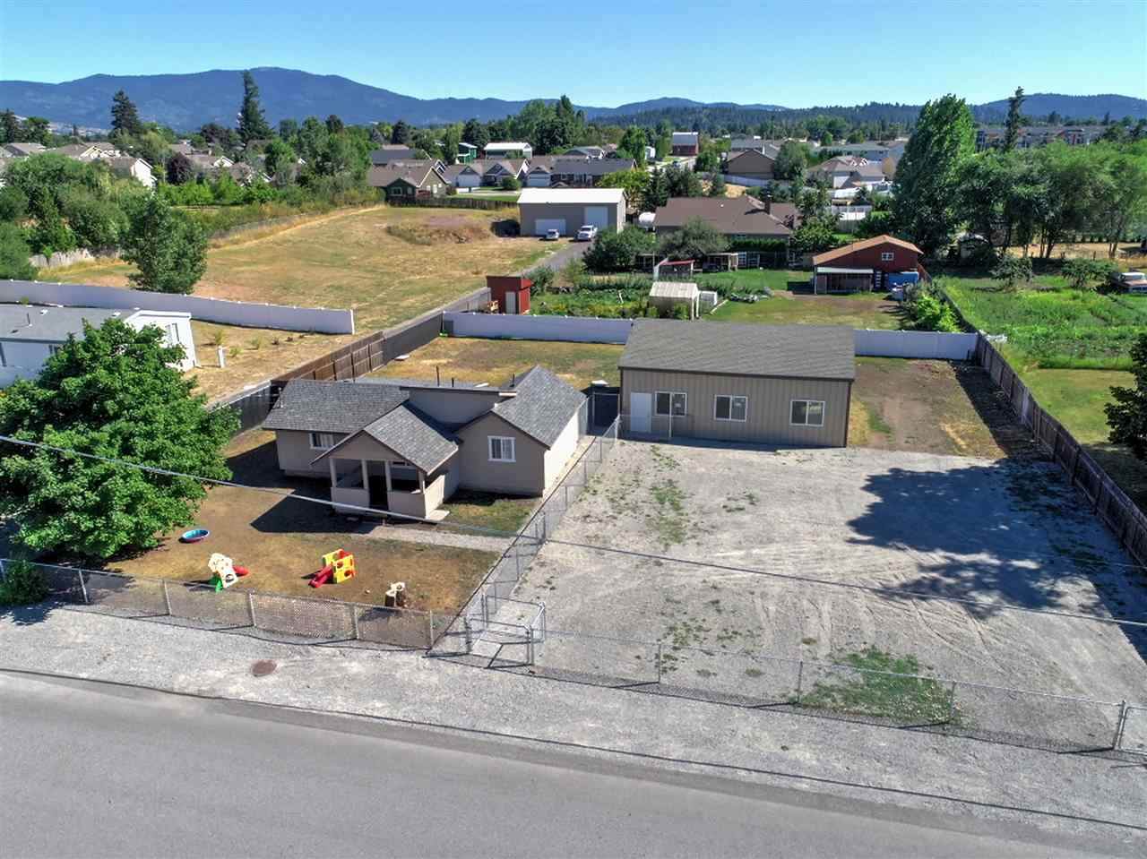17120 Baldwin Ave - Photo 1
