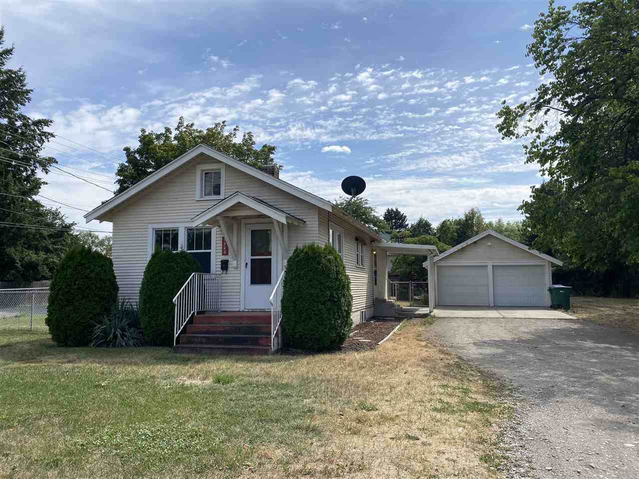 9222 Broadway Ave - Photo 1