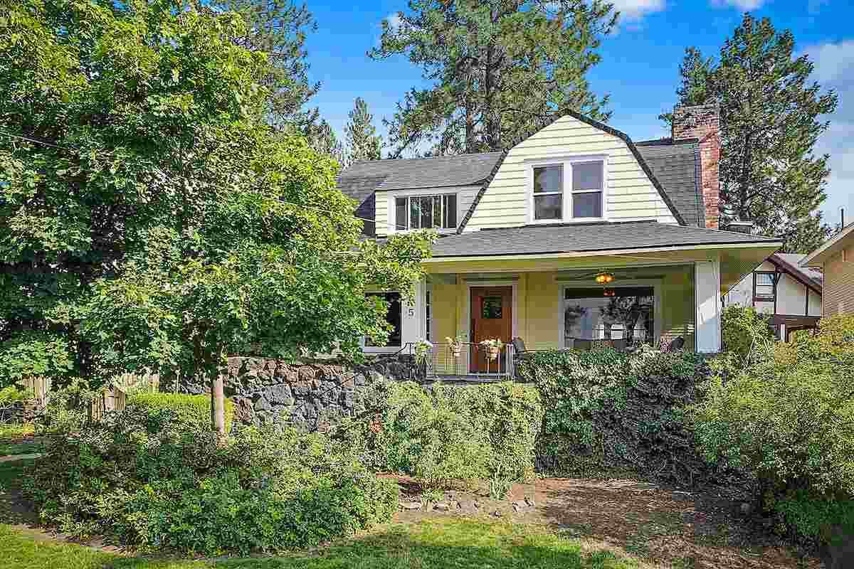 845 Cliff Dr - Photo 1