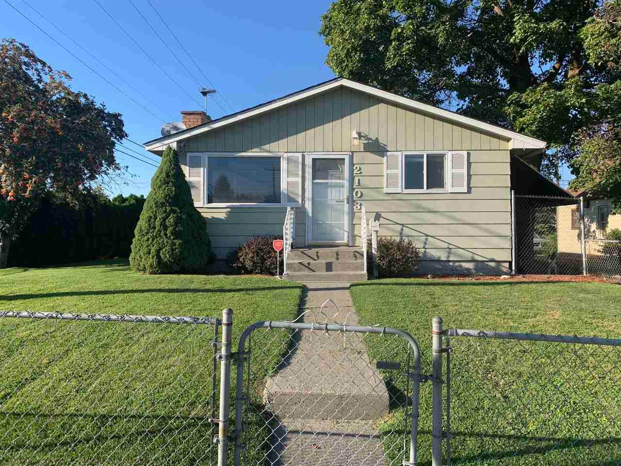 2103 Columbia Ave - Photo 1