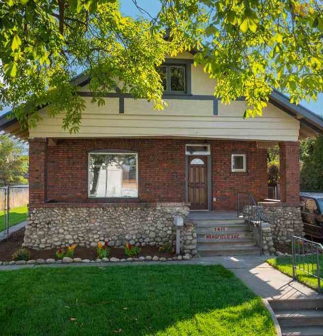 1411 Mansfield Ave - Photo 1