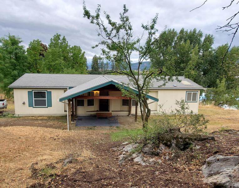 1069 Washington St - Photo 1