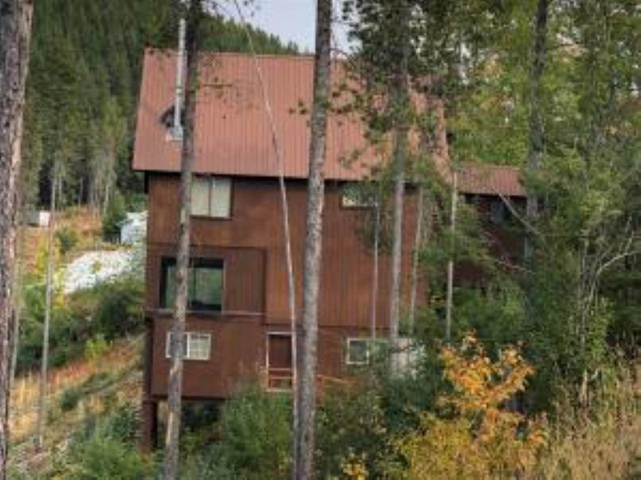 3245 Crest Dr - Photo 1