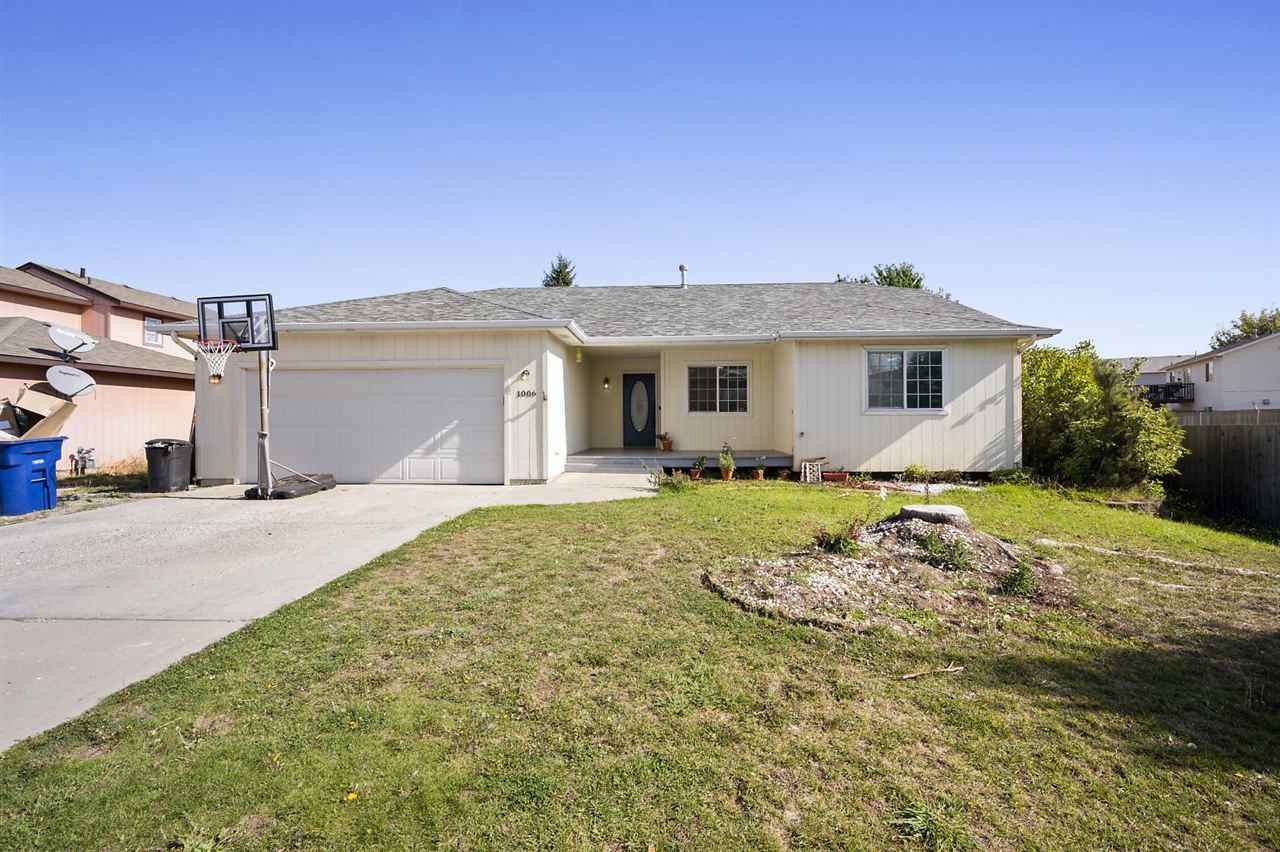 1006 Stanley St - Photo 1