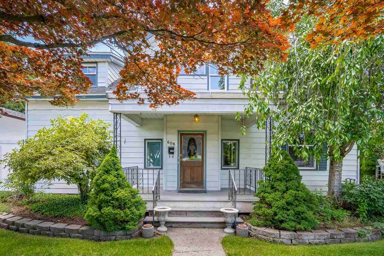 606 34th Ave - Photo 1