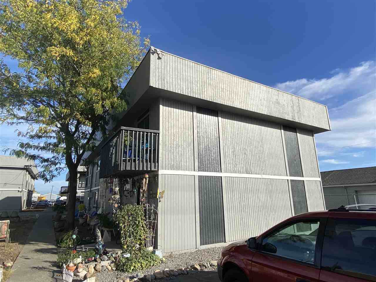 2942 N Crestline St - Photo 1