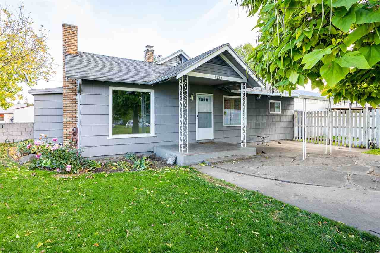 4224 Washington St - Photo 1