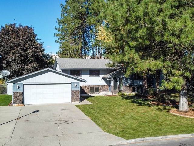 421 Timberwood Cir - Photo 1