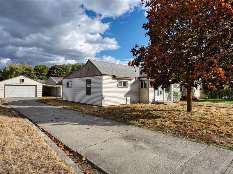 5208 Stevens St - Photo 1