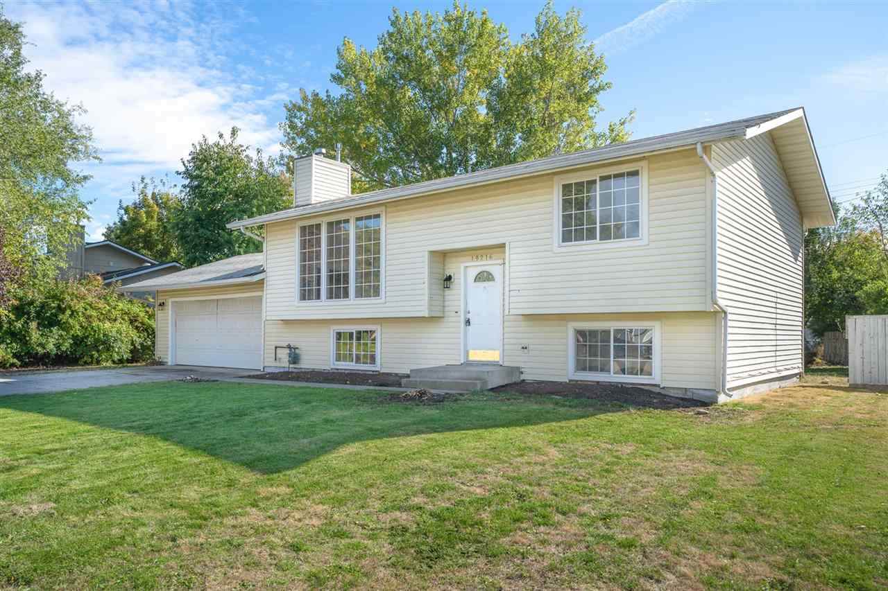 19216 Nixon Ave - Photo 1