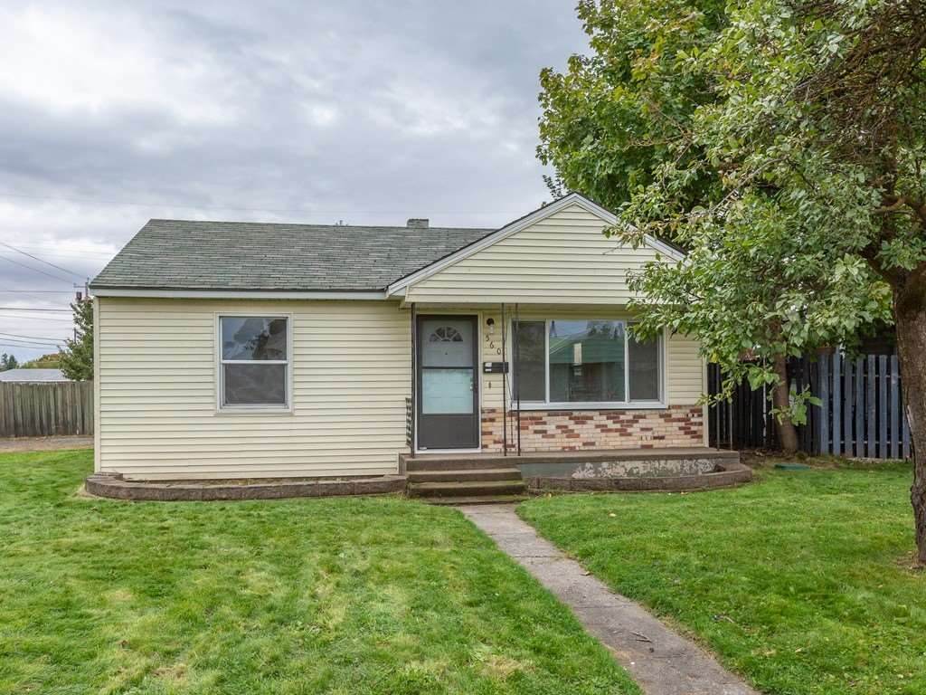 560 Joseph Ave - Photo 1