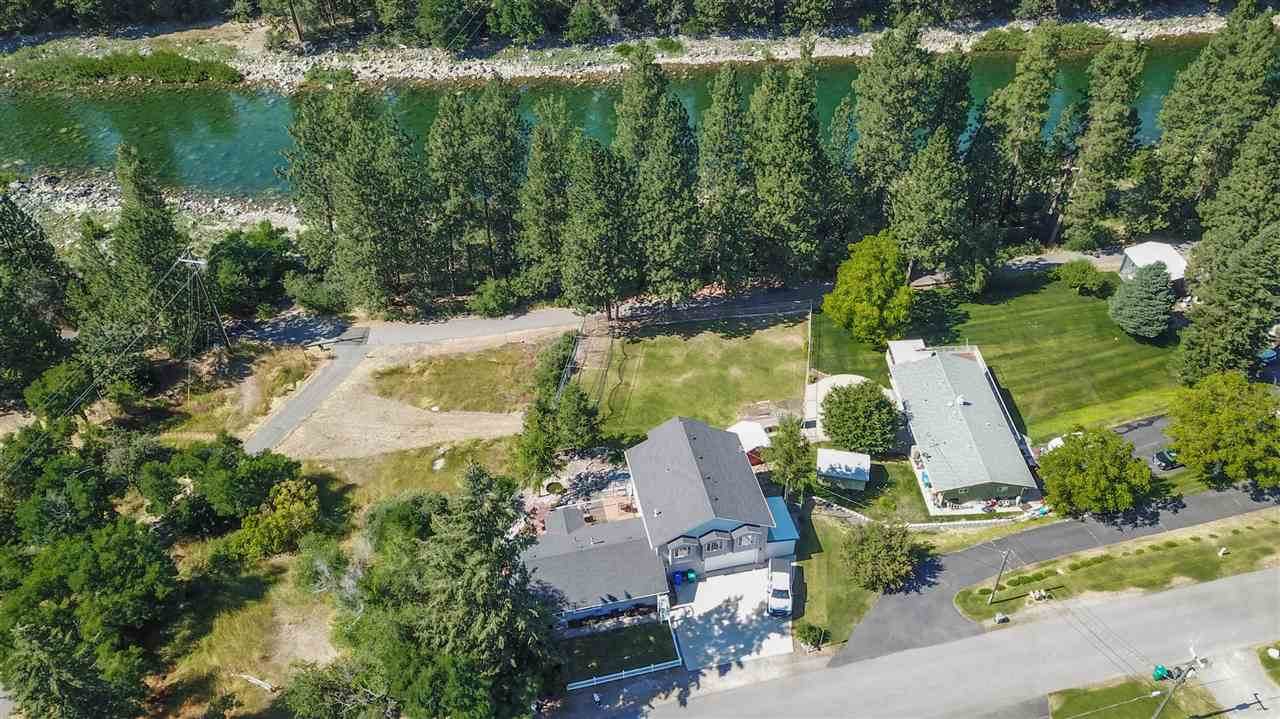 17109 Montgomery Ave - Photo 1