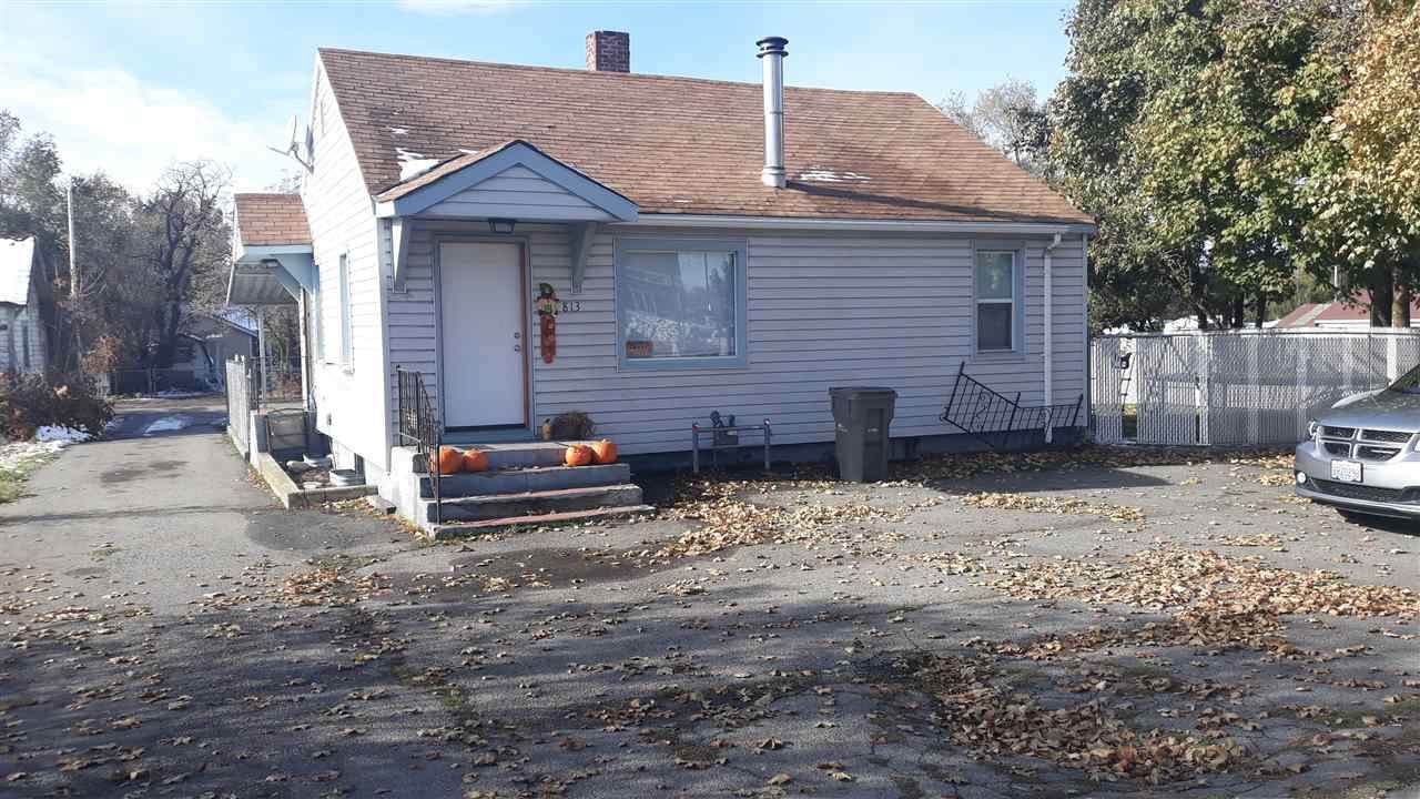 813 Park Rd - Photo 1