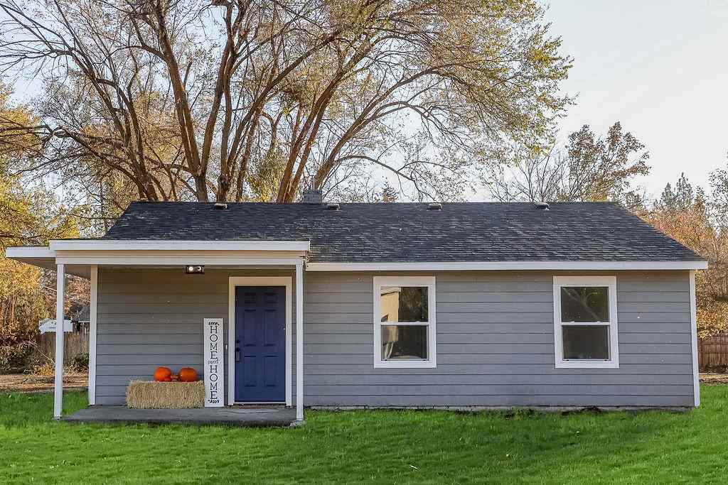 11416 27th Ave - Photo 1