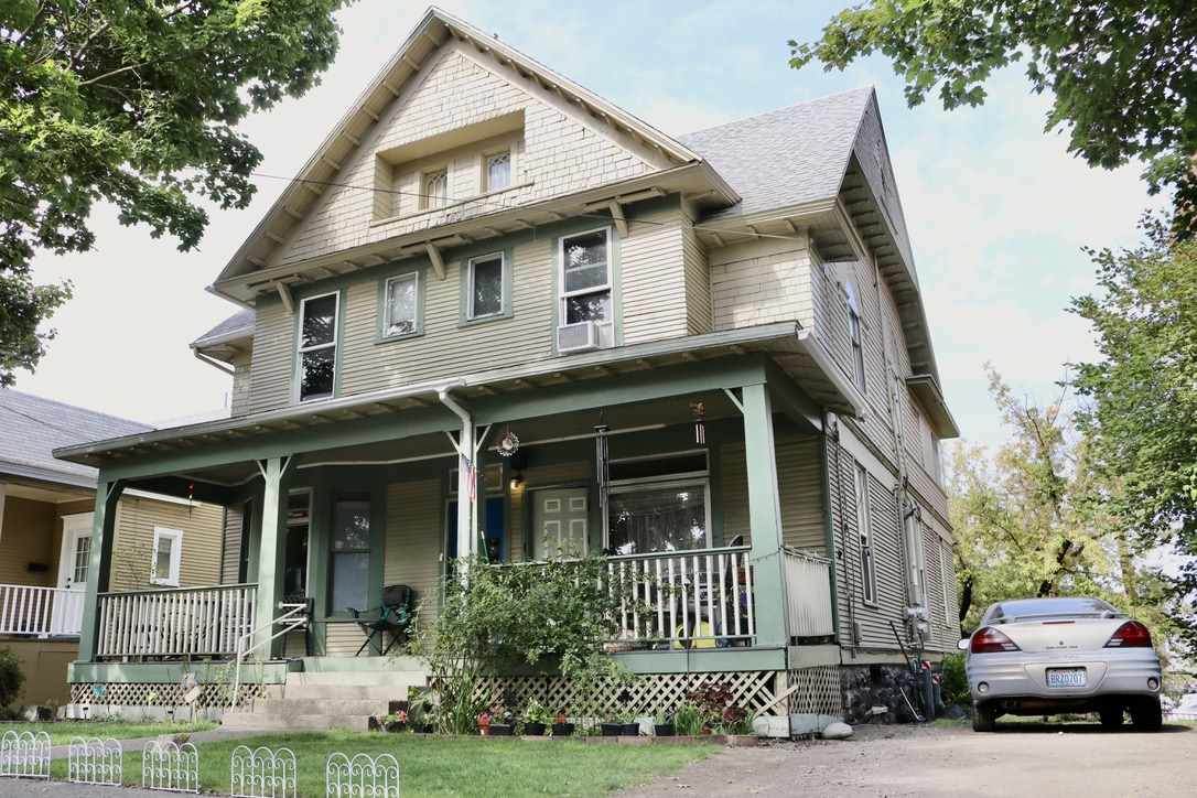 1630 Pacific Ave - Photo 1