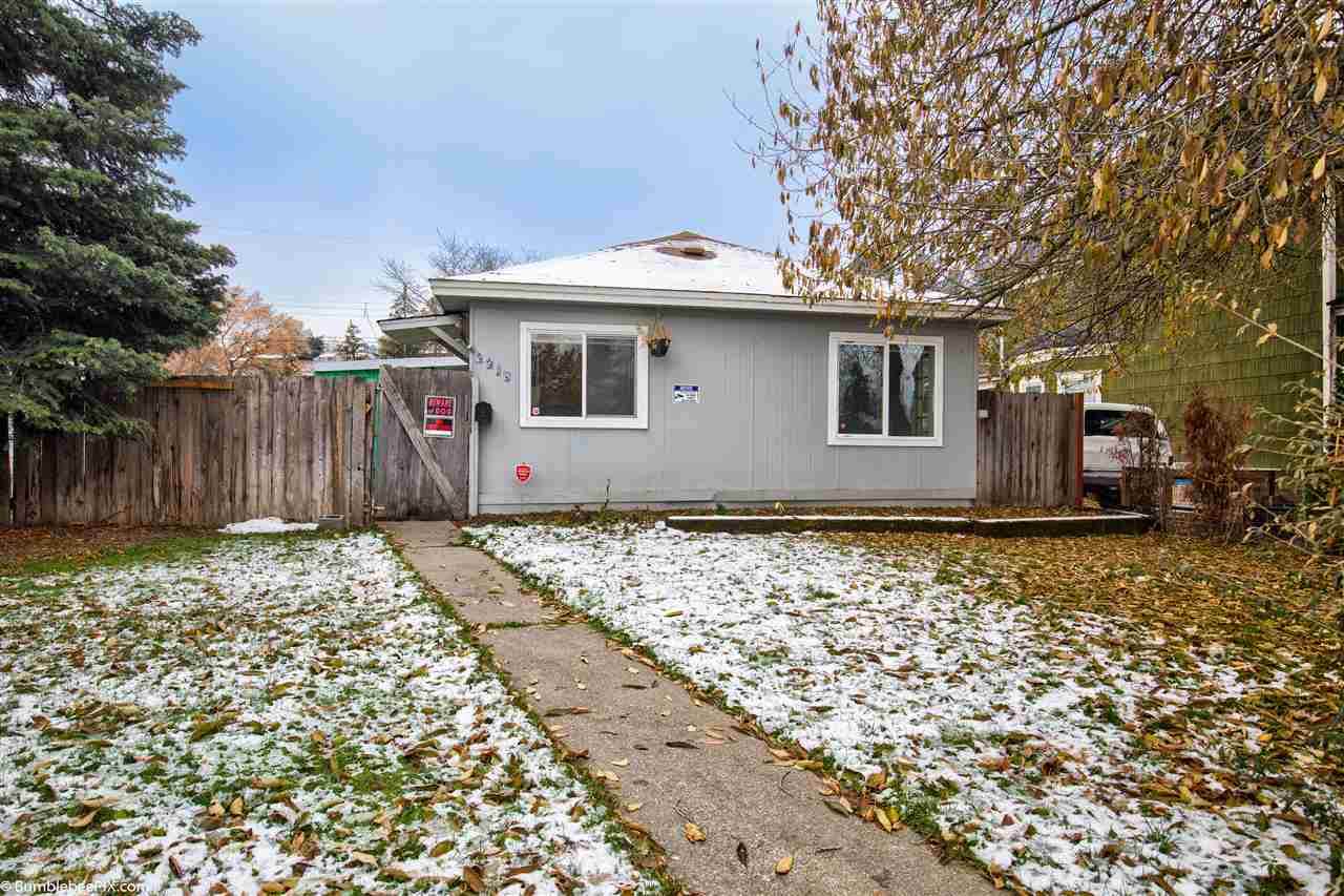 2218 Hartson Ave - Photo 1