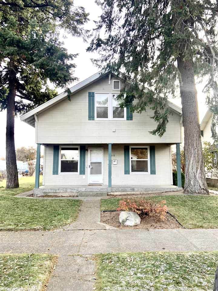 1218 Queen Ave - Photo 1