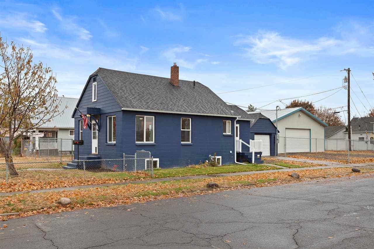 2425 Sinto Ave - Photo 1
