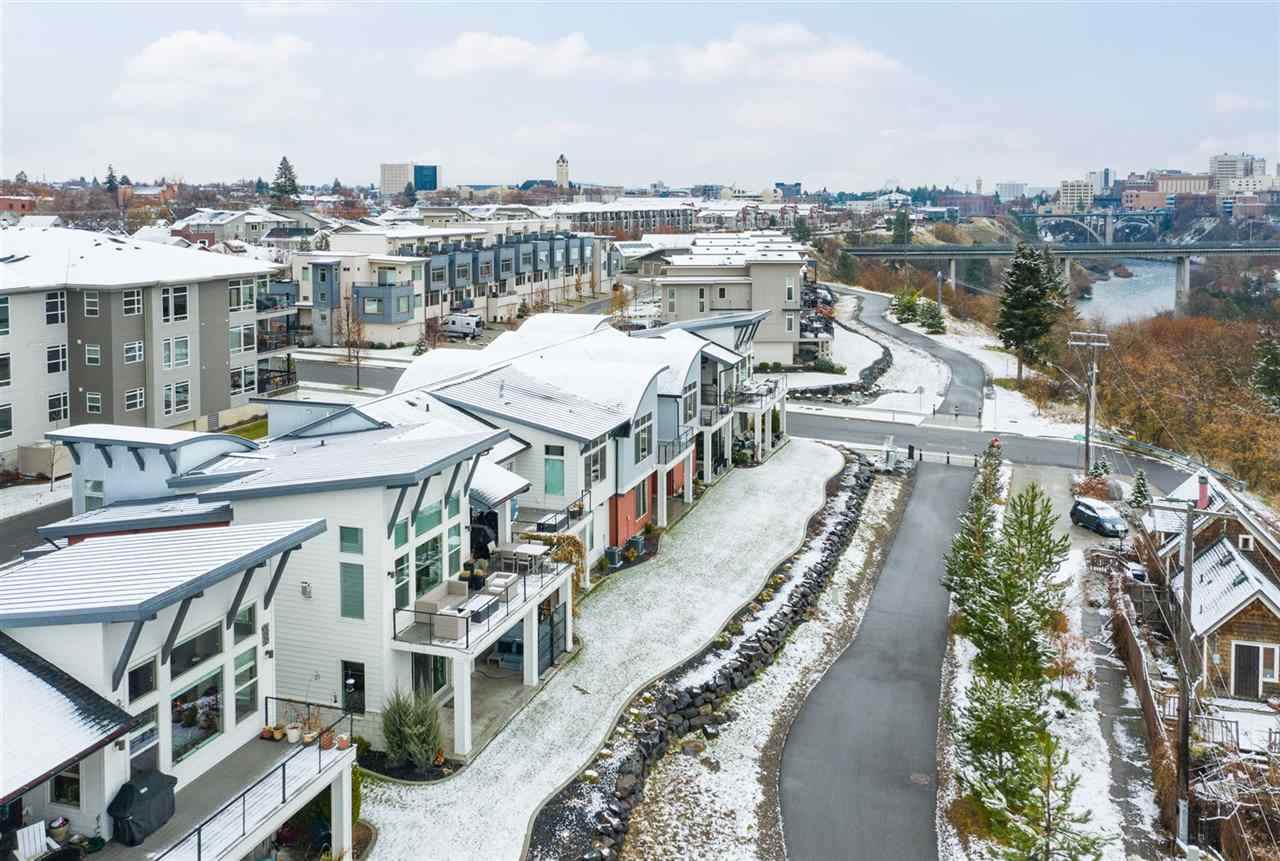 1915 Centennial Way - Photo 1