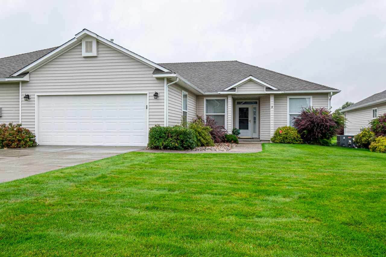 1001 Country Club Dr - Photo 1