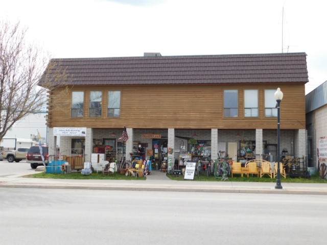 317 Union Ave - Photo 1