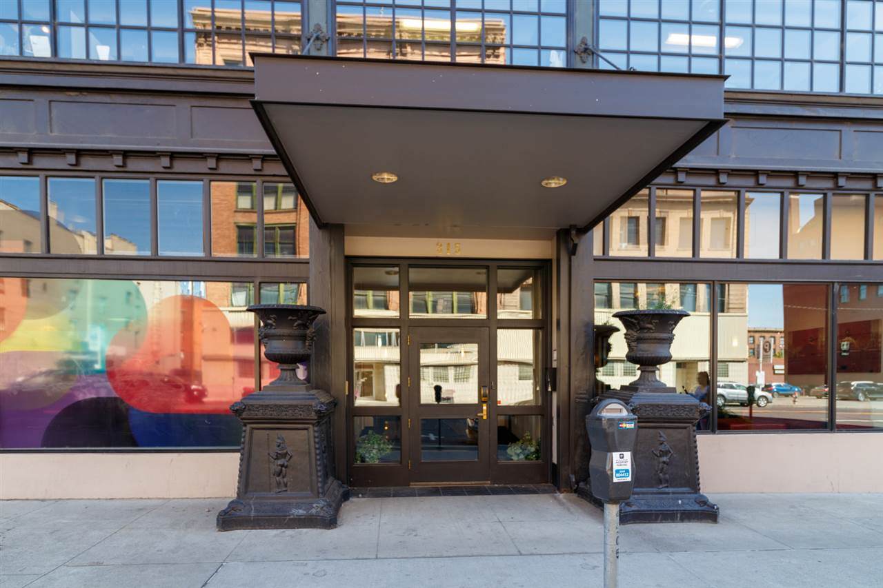 315 Riverside Ave - Photo 1