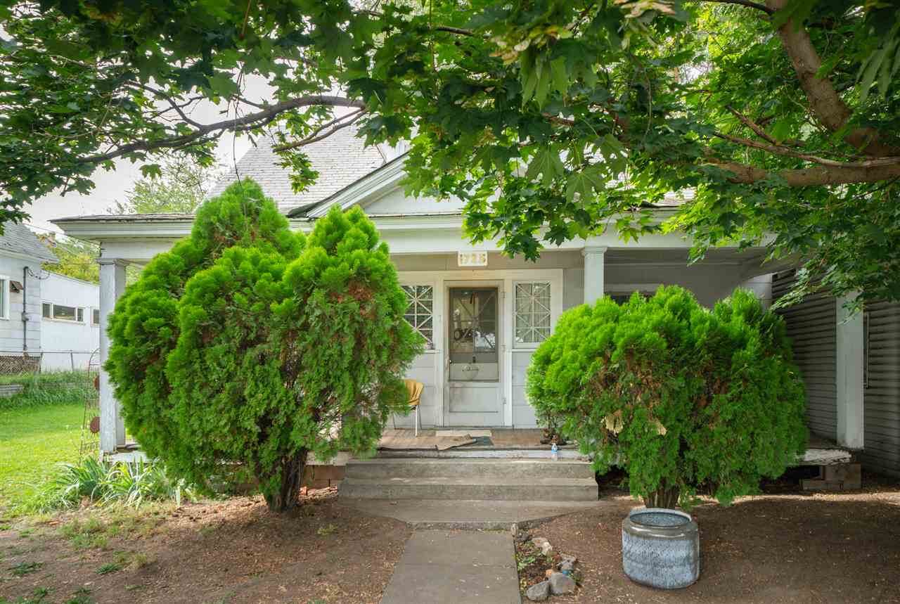 1725 Howard St - Photo 1
