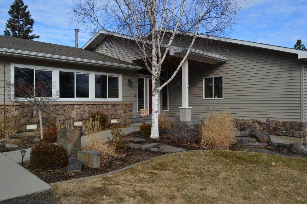 1323 Estates Rd - Photo 1