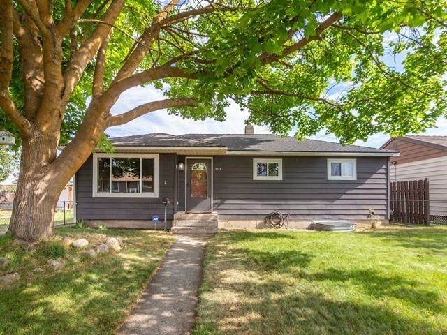 1723 Rockwell Ave - Photo 1