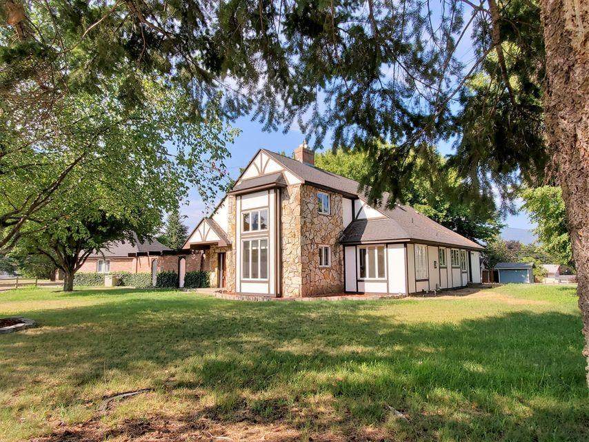 1020 Olympic Way - Photo 1