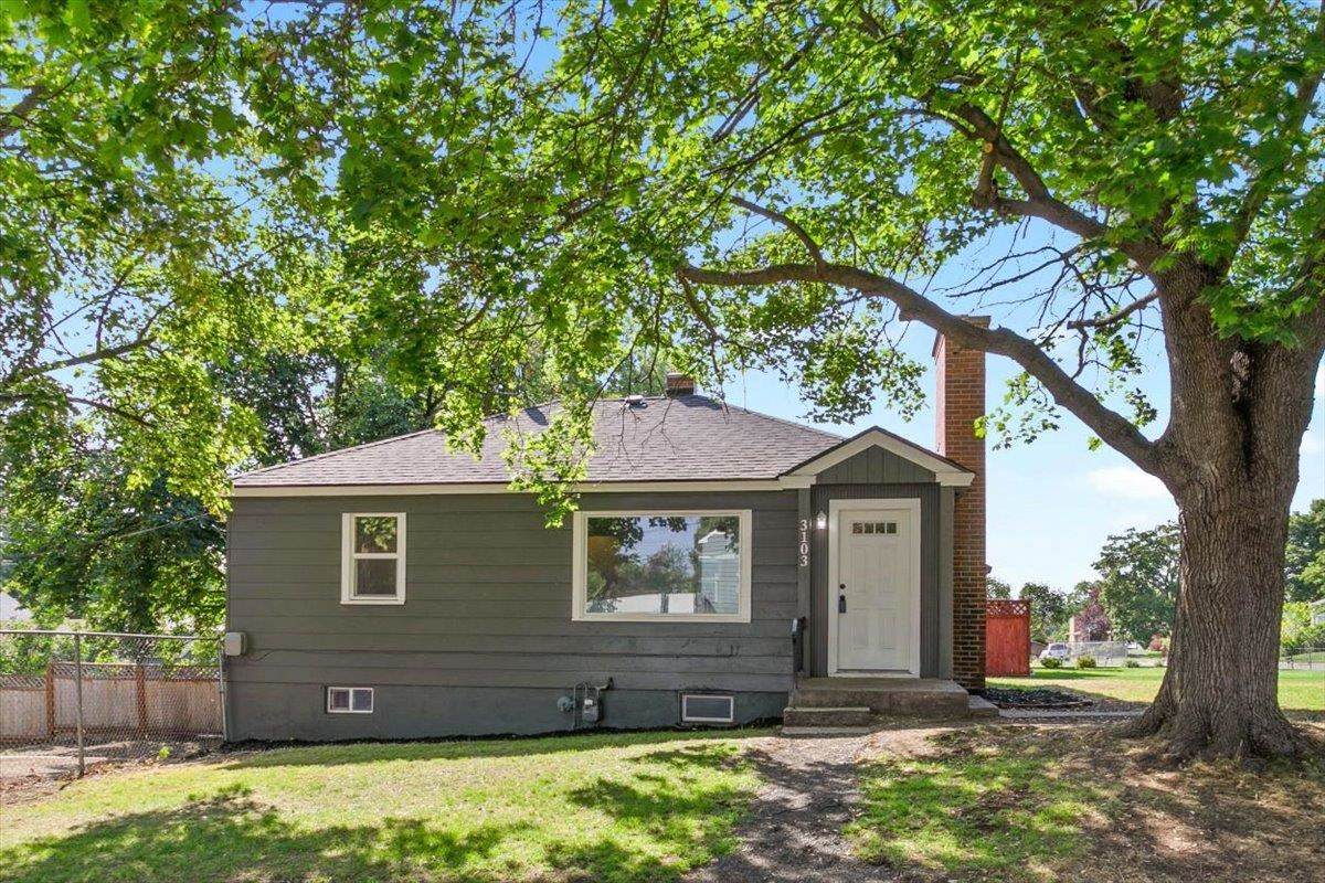 3103 W Cleveland Ave - Photo 1