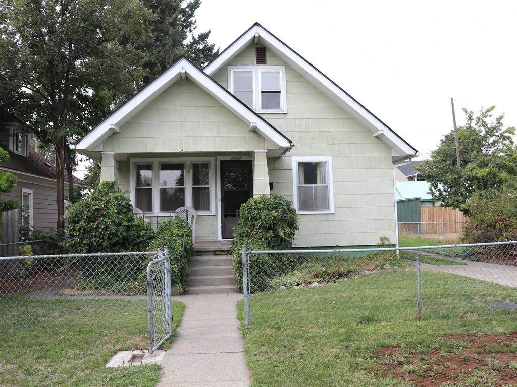 2937 Cook St - Photo 1