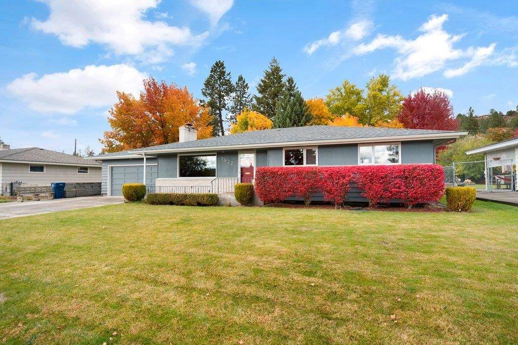 2822 Beacon Ave - Photo 1