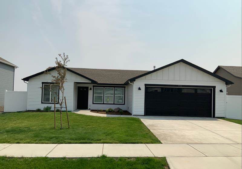 931 Schnug St - Photo 1