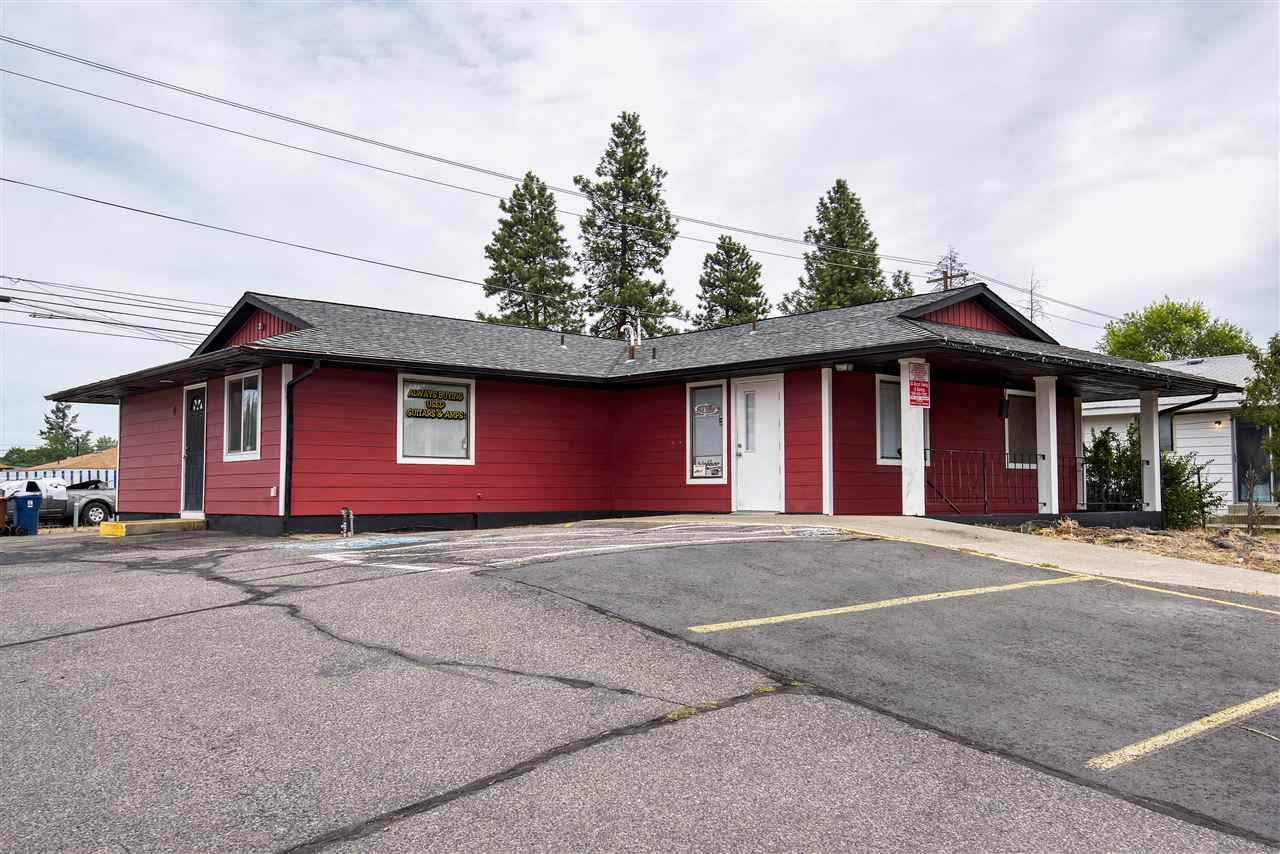 11 Rockwell Ave - Photo 1