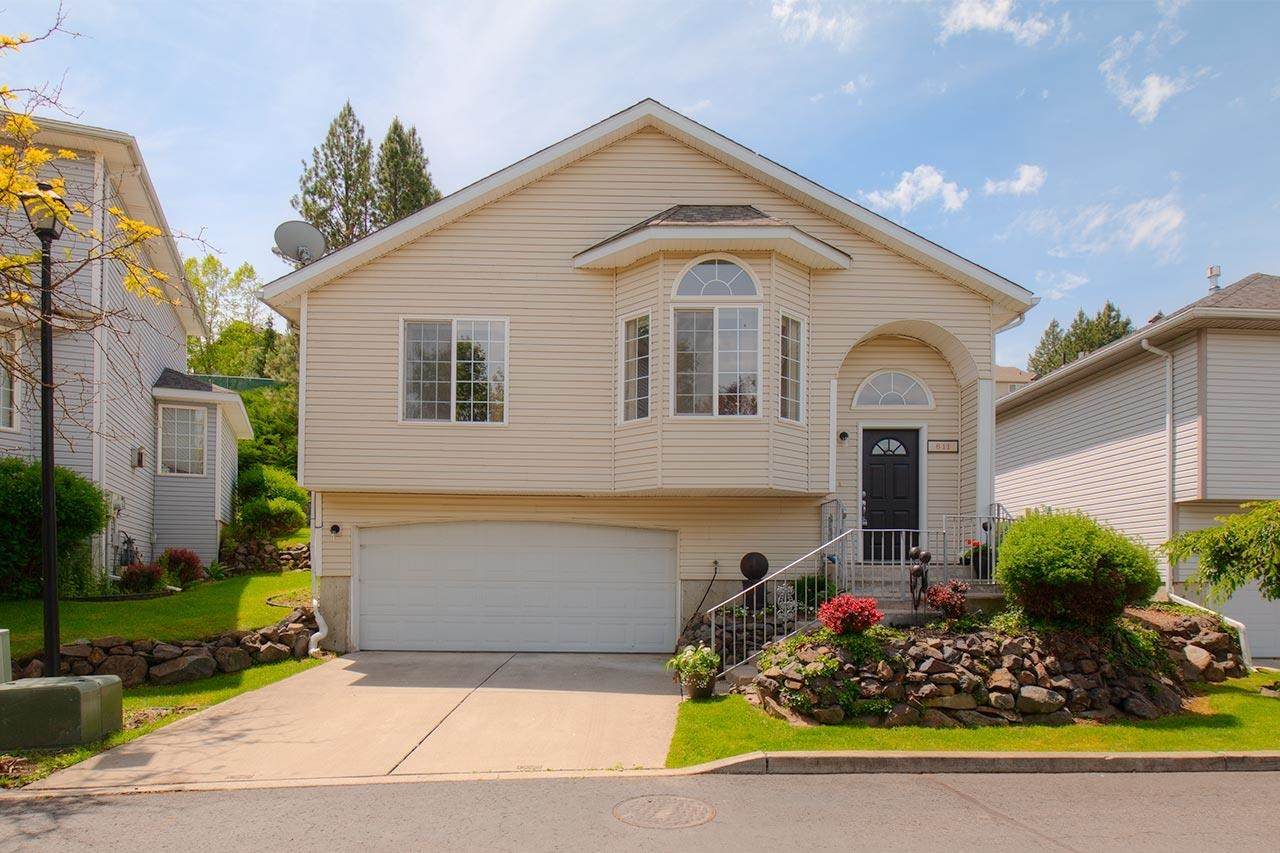 611 Persimmon Ln - Photo 1