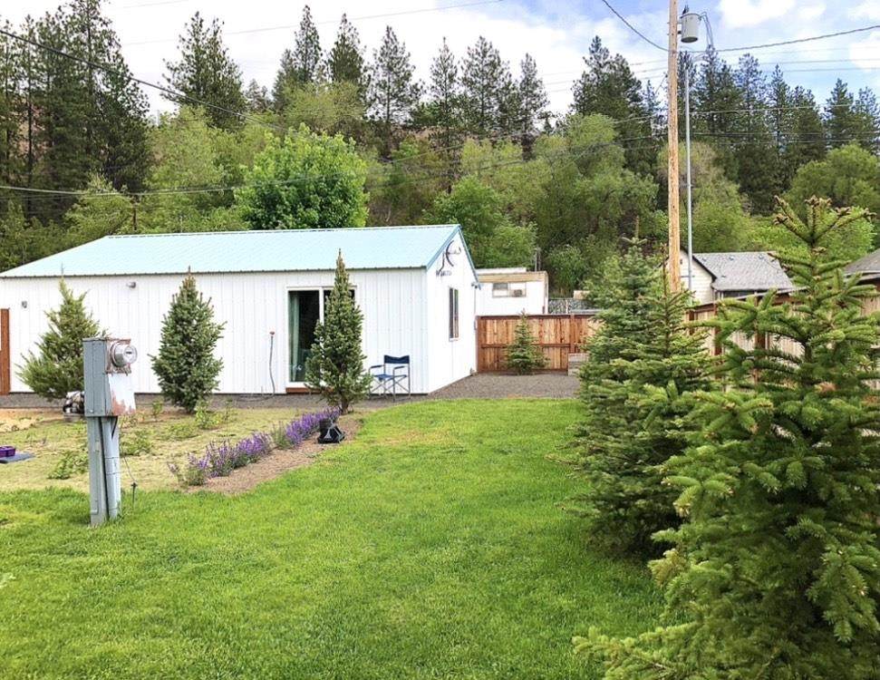 2125 12TH Ave - Photo 1