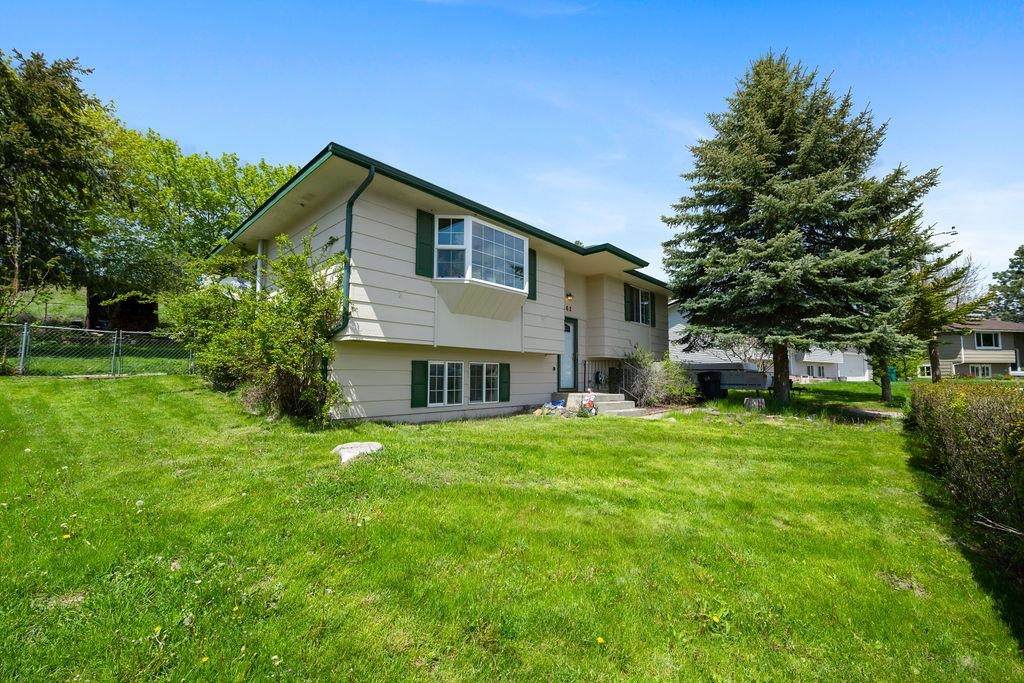 562 Scenic Heights Dr - Photo 1
