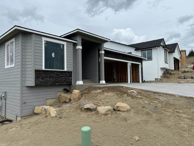 4792 Derek Ave - Photo 1