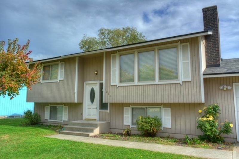1024 Dorn Ct - Photo 1