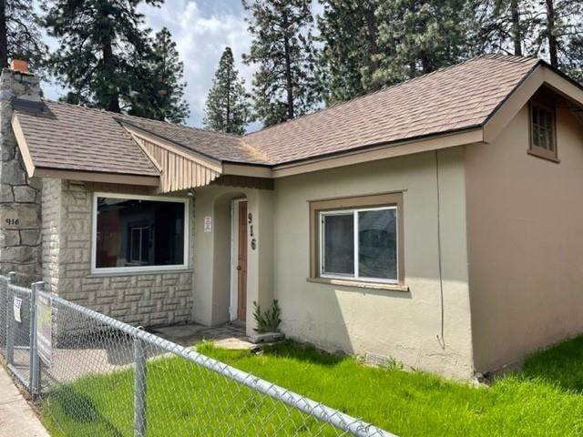 916 University Rd - Photo 1