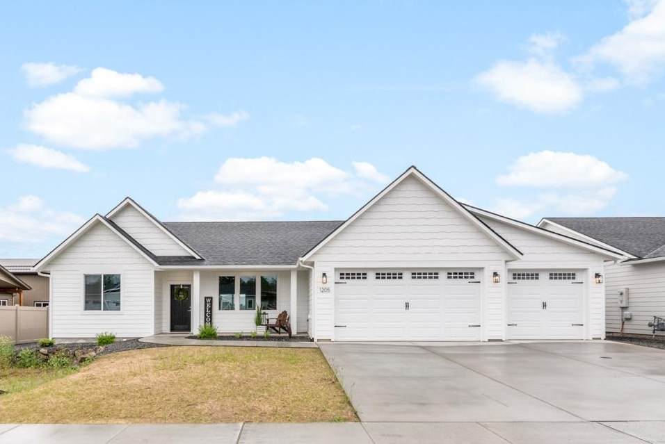 1205 Vernon Ave - Photo 1
