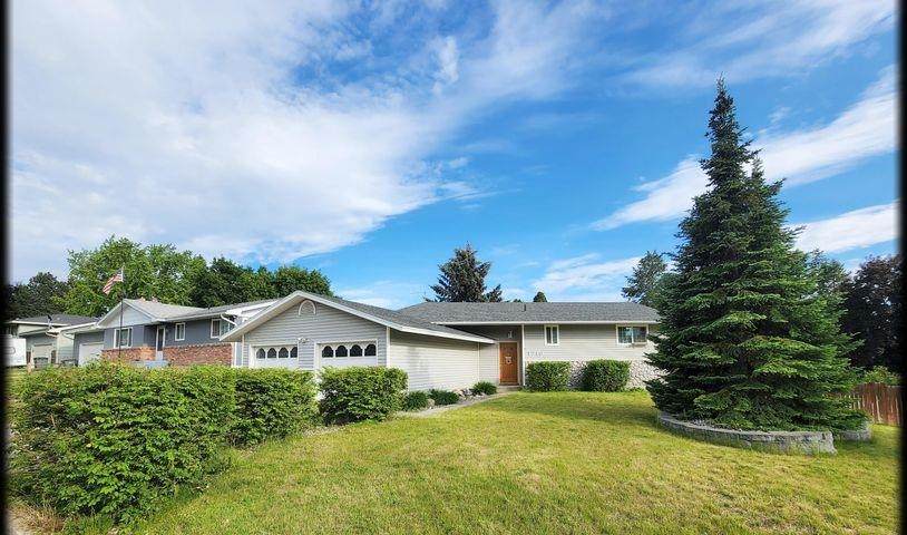 1710 Ivy Ave - Photo 1