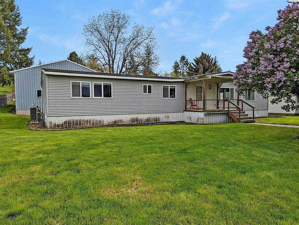 107 Wesley St - Photo 1