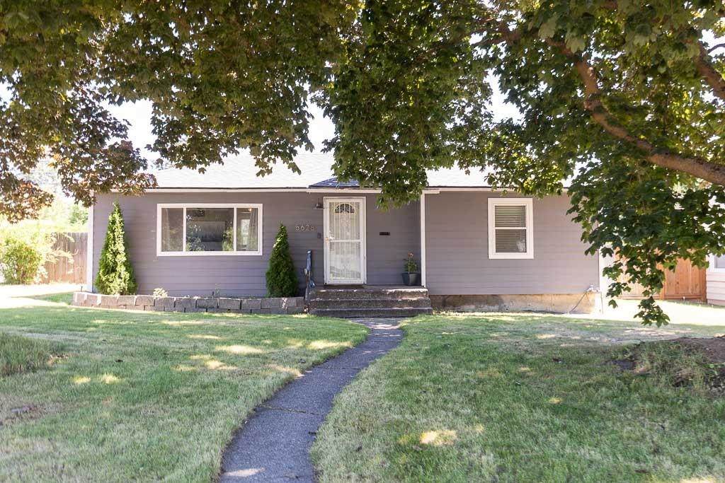 5628 Oak St - Photo 1