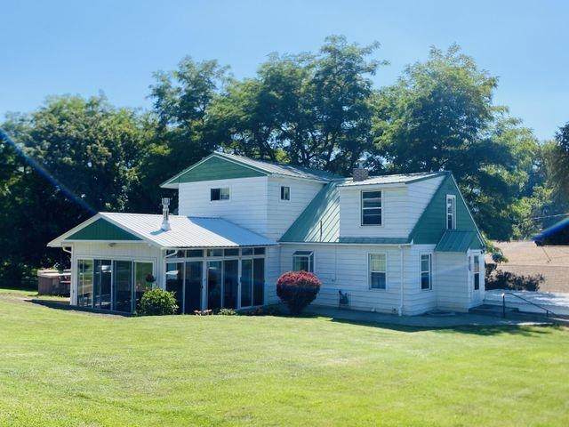 860 Columbia Ave - Photo 1