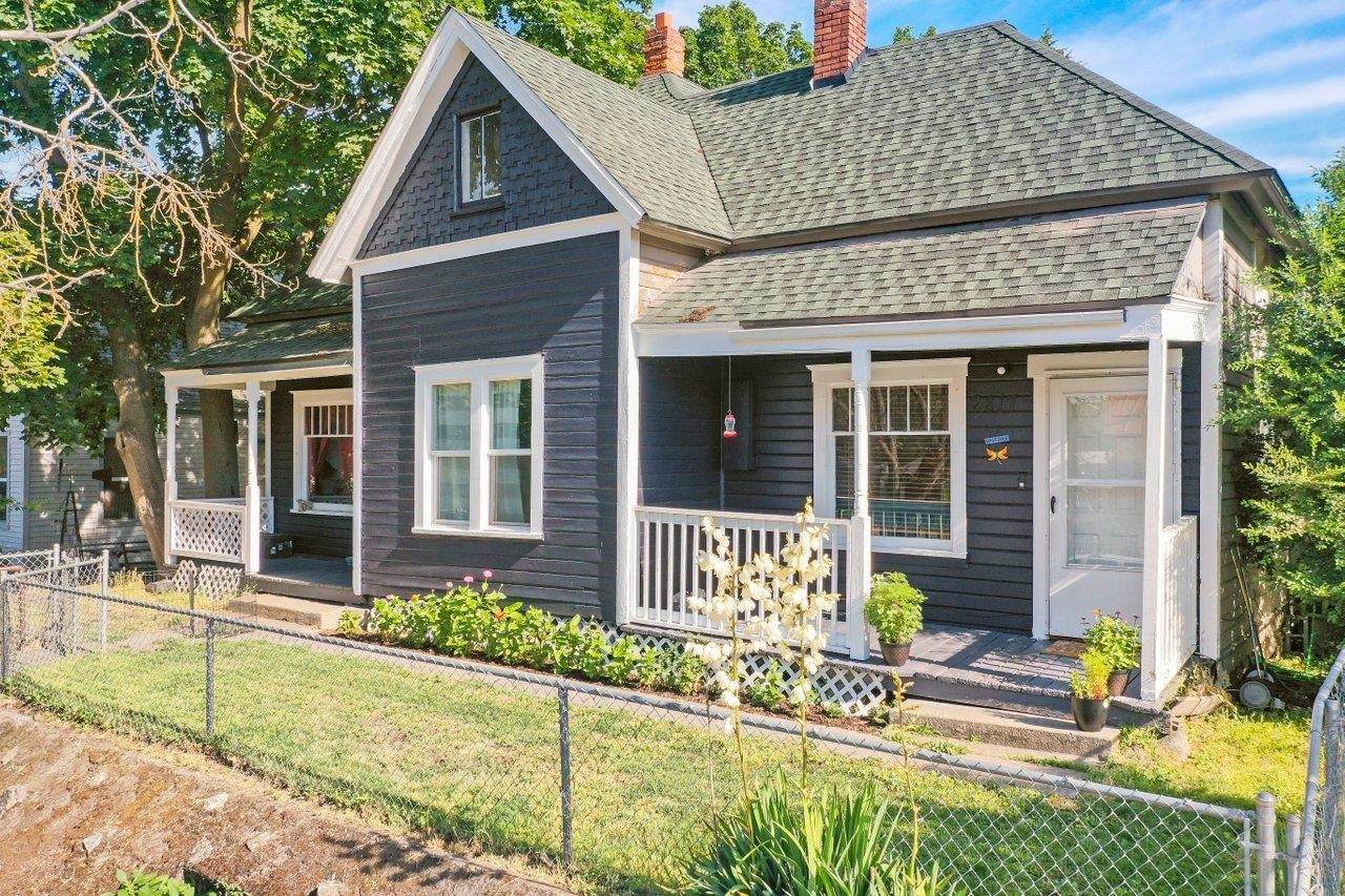 2815-2817 E Queen Av Queen Ave - Photo 1