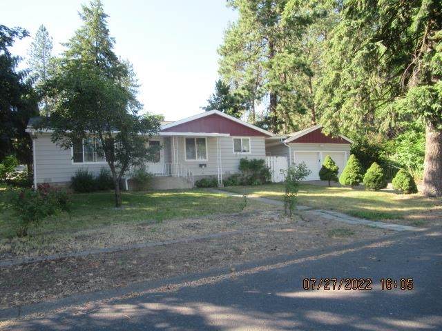 304 5th St - Photo 1