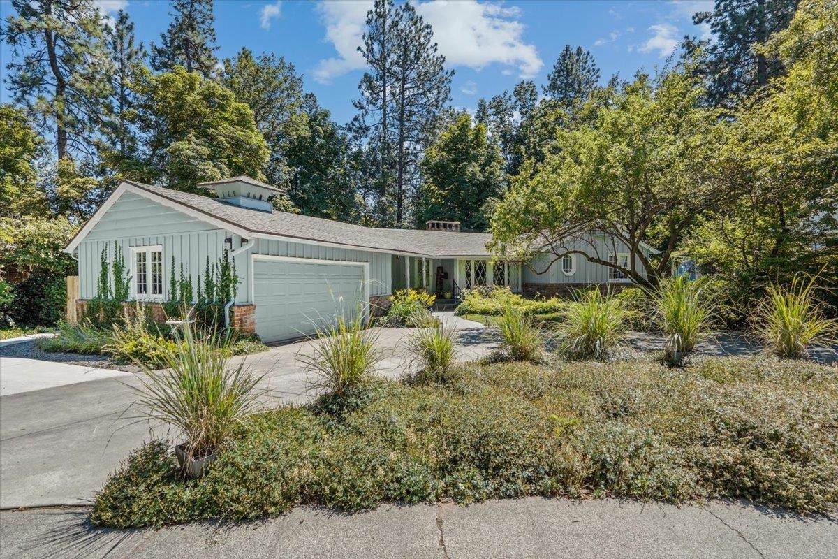 1707 Rockwood Blvd - Photo 1